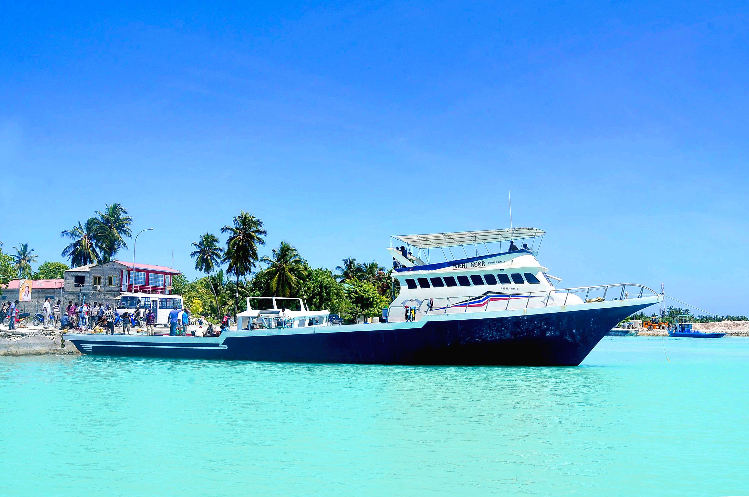 Traditional Maldivian fishing dhoni